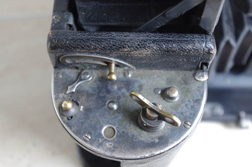Shutter gap setting controls for Graflex 1A